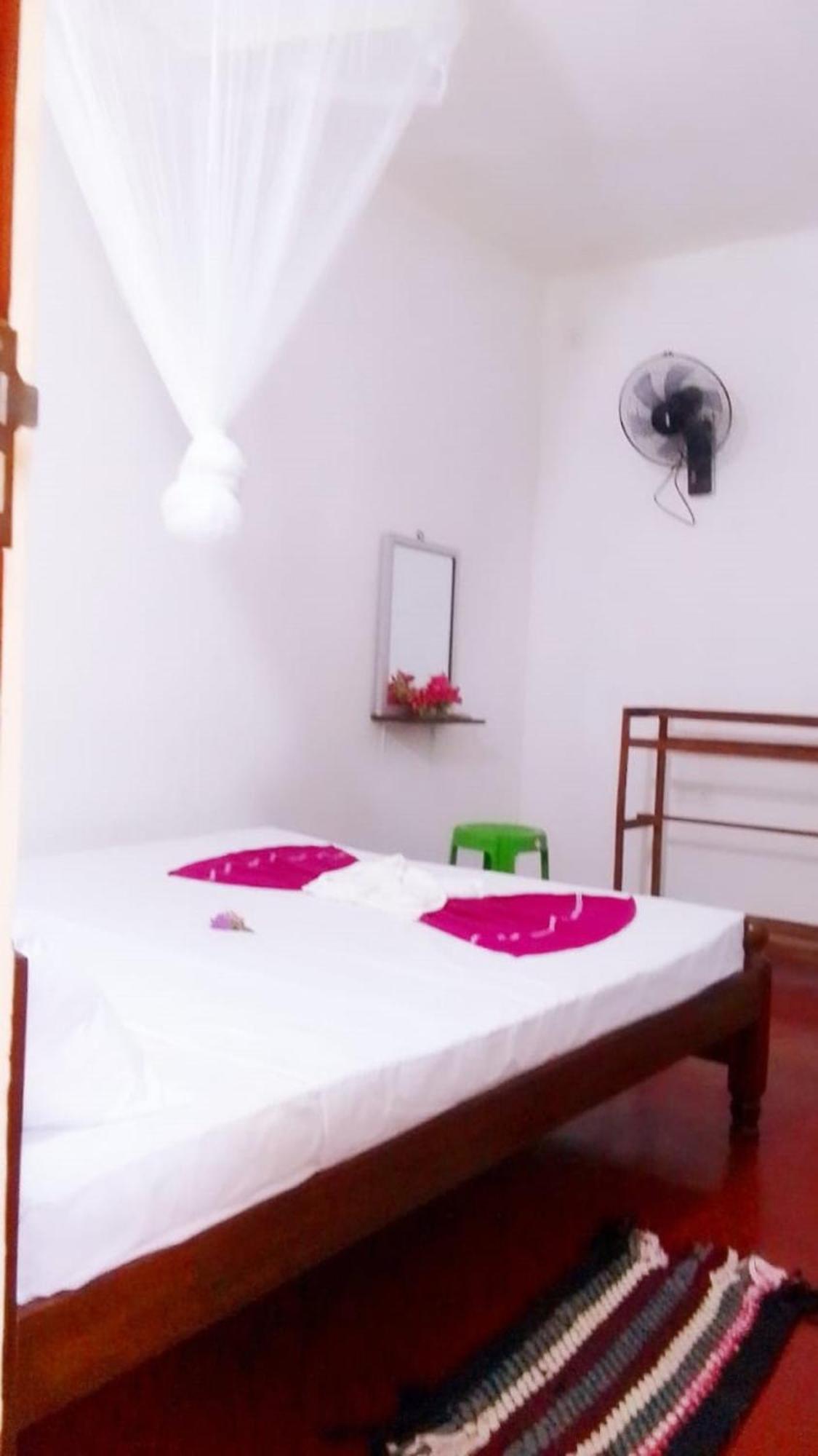 Winstar Homestay Сигирия Экстерьер фото
